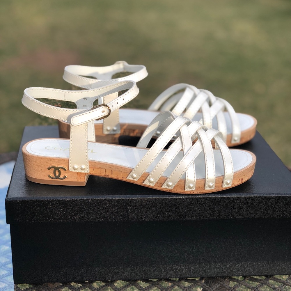 Chanel Sandals size 38